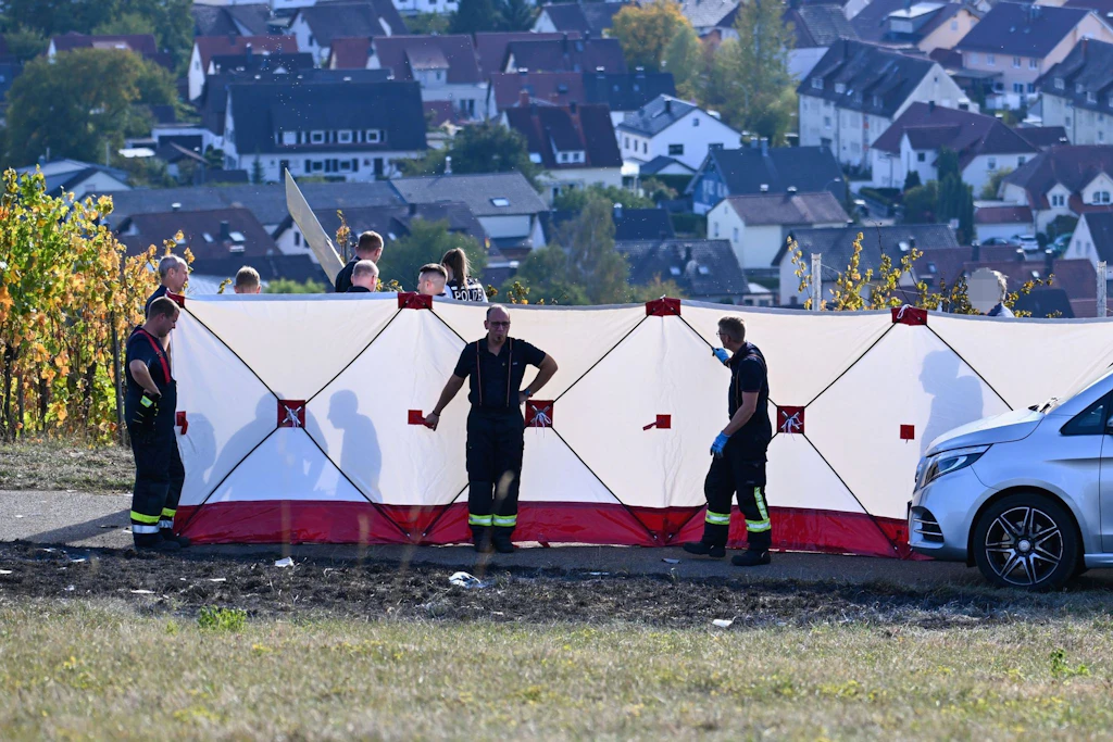 Flugzeugabsturz: Vater und Sohn aus Thüringen sterben in Weinberg