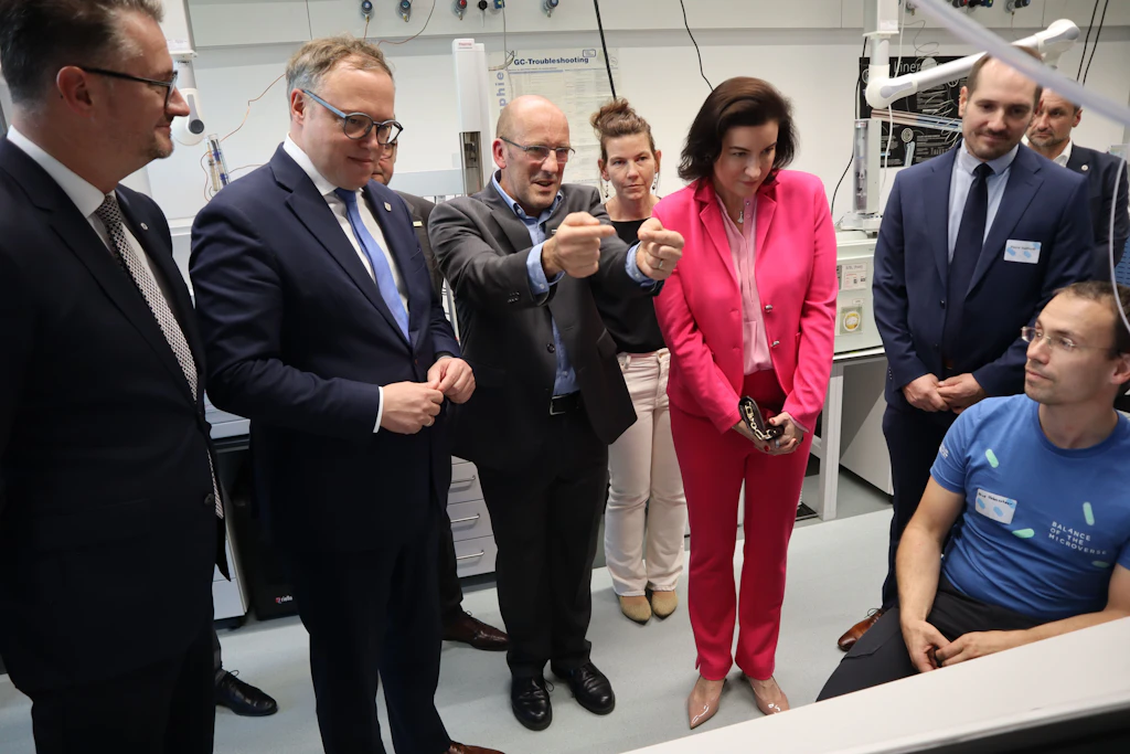 Jena eröffnet Forschungsbau für Mikroorganismen und Mikrobiome