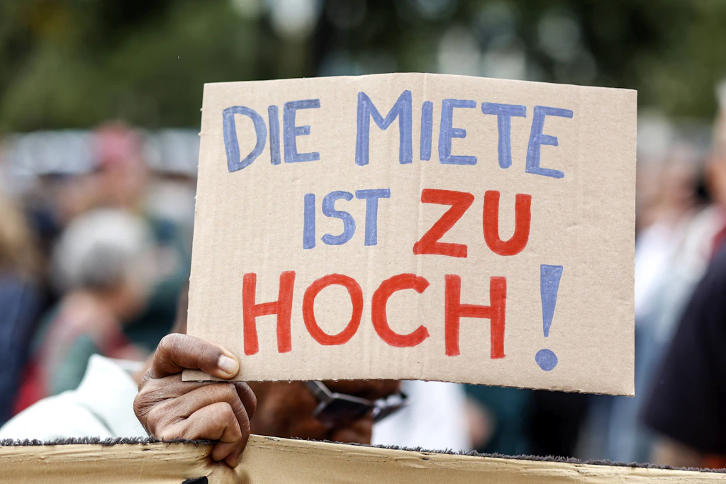 Auf zahlreichen Demonstrationen haben Berliner in diesem Jahr ihrem Unmut über den Wohnungsmarkt in der Stadt Luft gemacht.