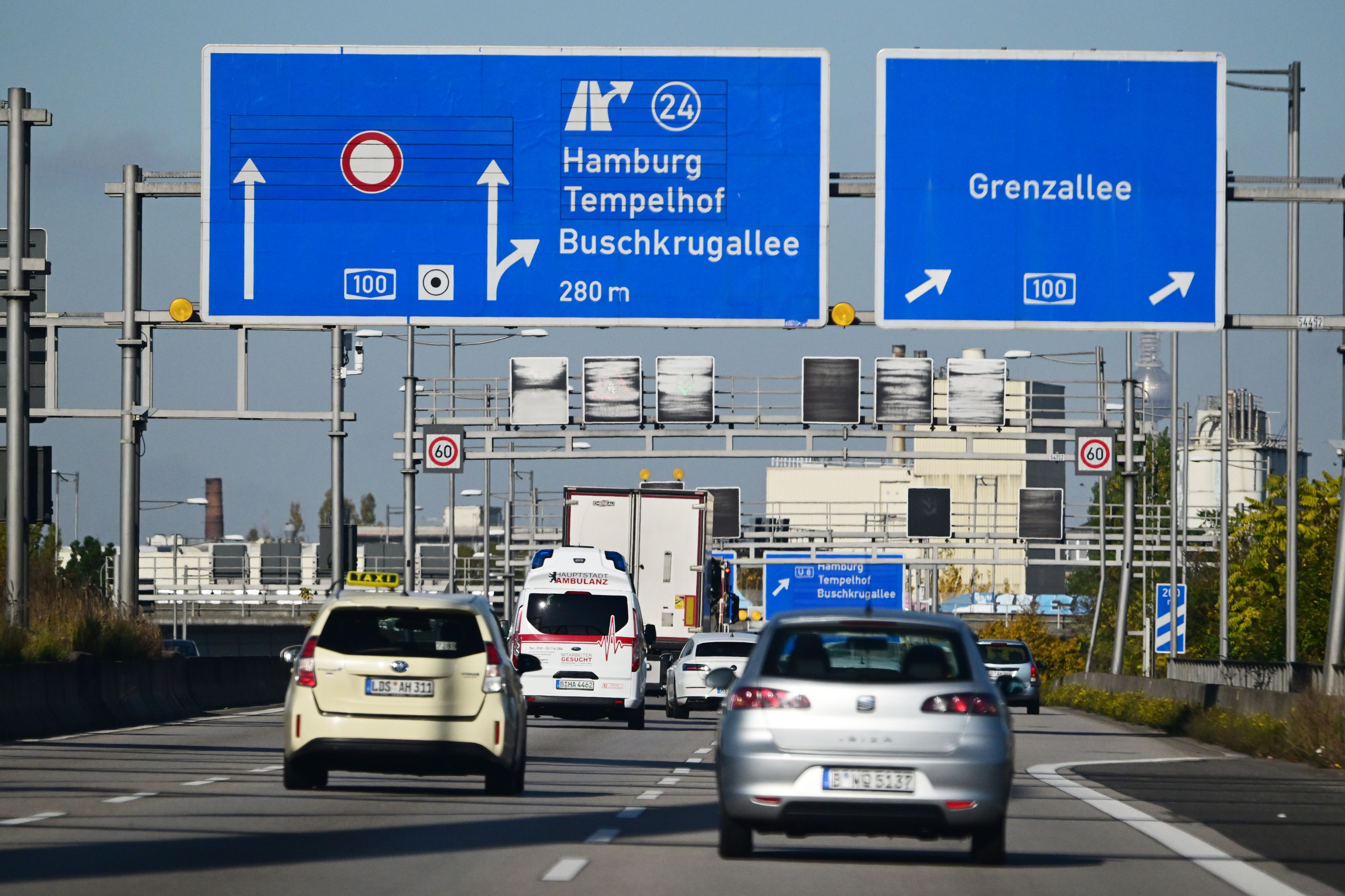 Arbeiten auf A100 gehen weiter: Fahrspuren werden gesperrt