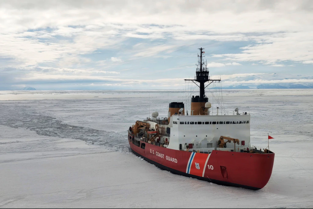 Der US-Eisbrecher „Polar Star“ im antarktischen Rossmeer