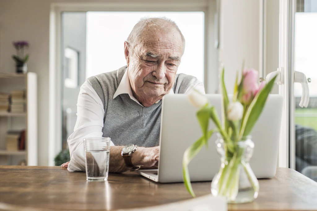 Ab 2027 kommt der Steuerbescheid für viele Elster-Nutzer nicht mehr per Post. Wer das digitale Postfach nicht im Blick hat, riskiert seine Einspruchsfrist. (Symbolbild)
