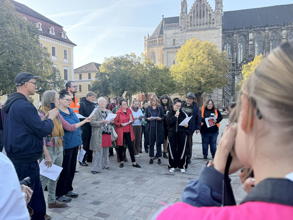 Landtag-Demo in Magdeburg: Der große Knall bleibt aus