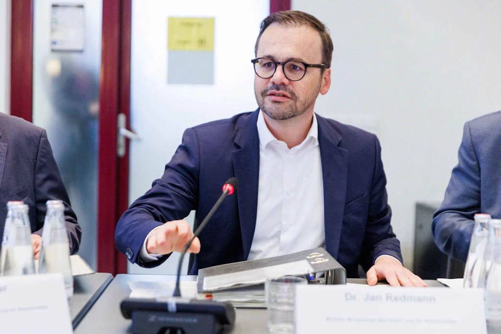Jan Redmann (CDU), Minister des Innern und für Kommunales und stellvertretender Ministerpräsident des Landes Brandenburg.