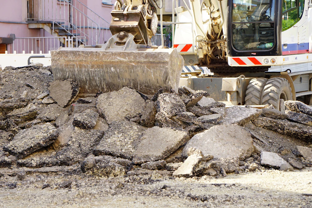 Sperrung: In Steinpleis bleibt die Kleine Straße wegen Arbeiten an der Pleiße weiter dicht (Symbolbild).
