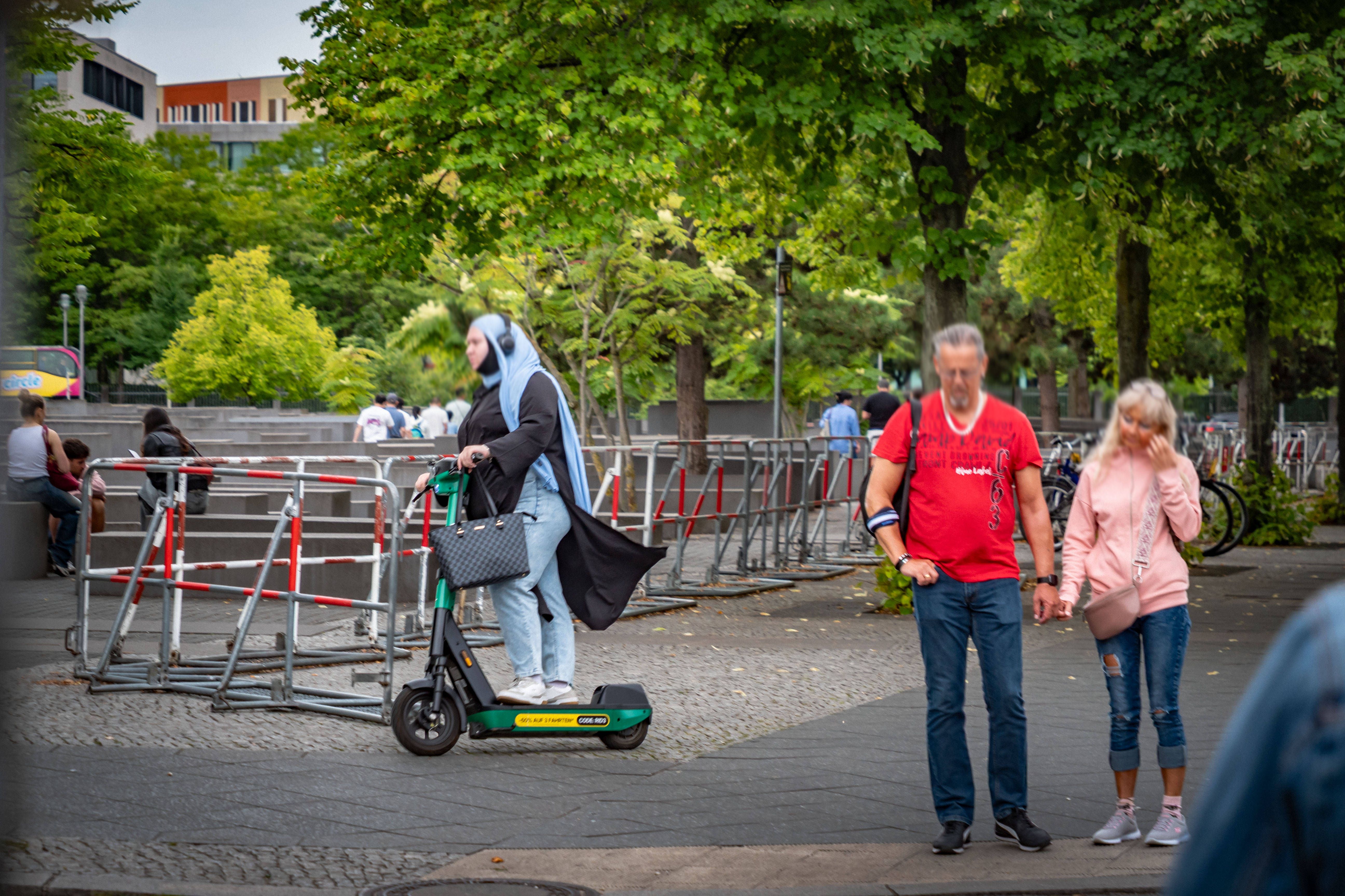 Erstmals drei Tote in Berlin: Jetzt bietet die Polizei E-Scooter-Trainings an