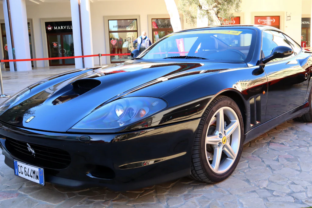 Ein solcher Ferrari F 8  ist jetzt in der Hand des&nbsp; italienischen Staat es (Symbolbild).