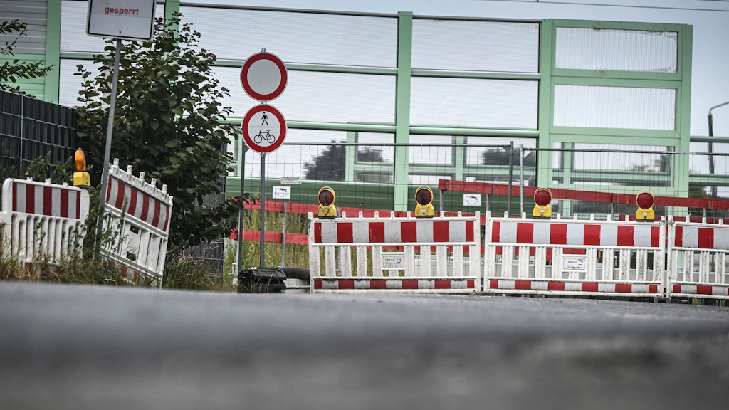 Gesperrt: So lang ist der Bahnübergang Berliner Straße dicht