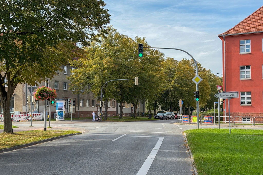 Ampel an der Feldstraße: Die Kreuzung in Greifswald läuft nach dem Austausch der Steuerung wieder regulär.