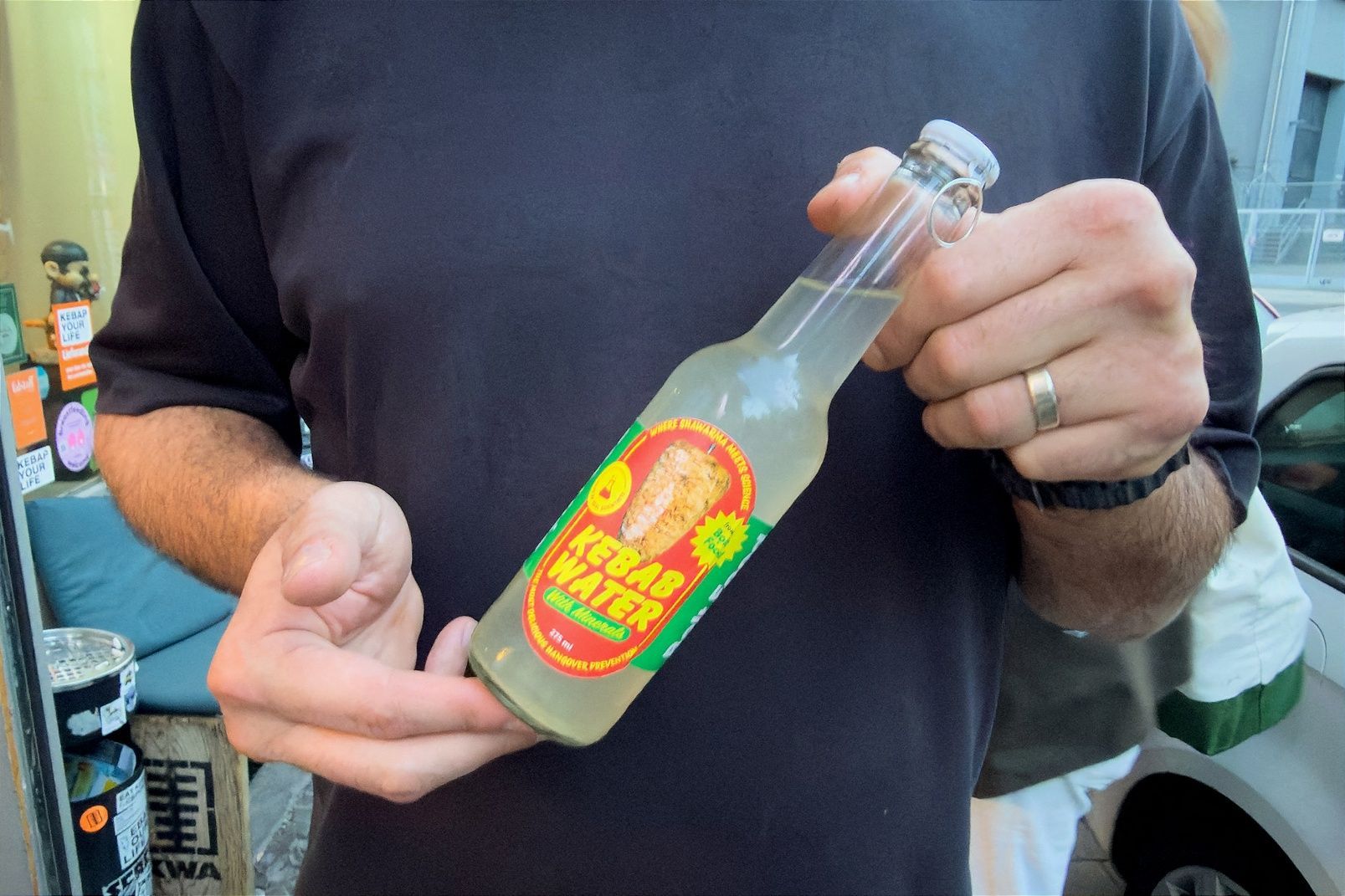 Sprudel mit Döner-Geschmack: Dieses Getränk hilft nach einer langen Partynacht