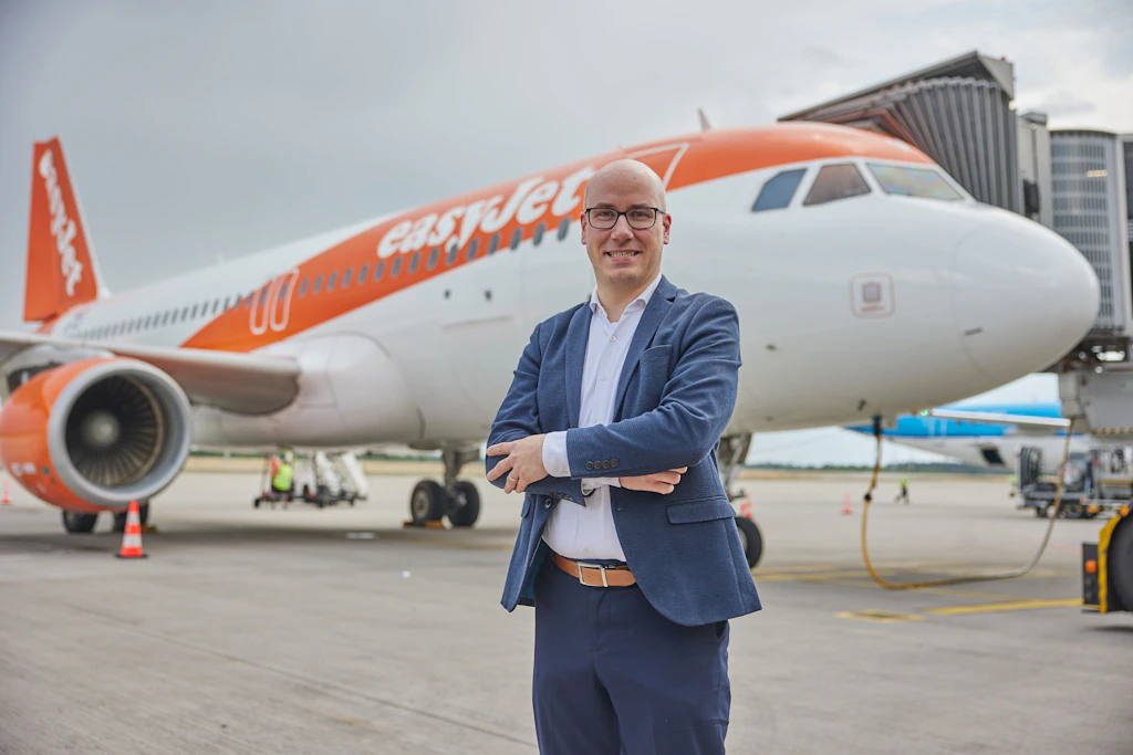 Konkurrenz auf anderem Kurs: Easyjet-Deutschland-Chef Stephan Erler will das Angebot seiner Airline am Hauptstadt-Flughafen aufstocken. 
