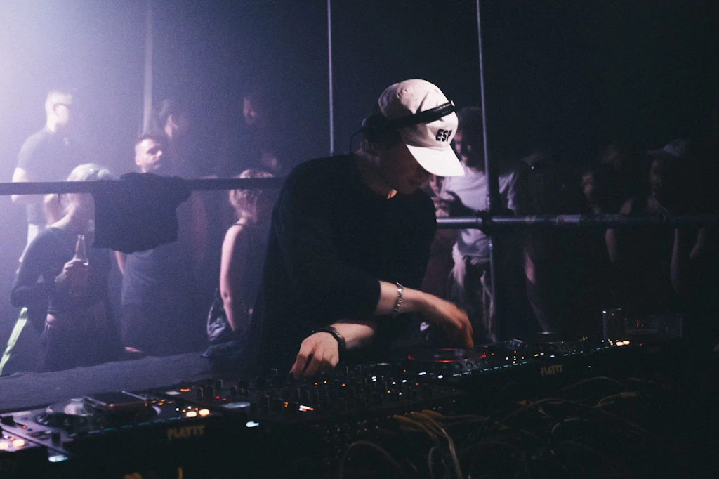 Borys Sidorkiewicz alias Some Guest im Jasna 1 beim Unsound Festival in Warschau