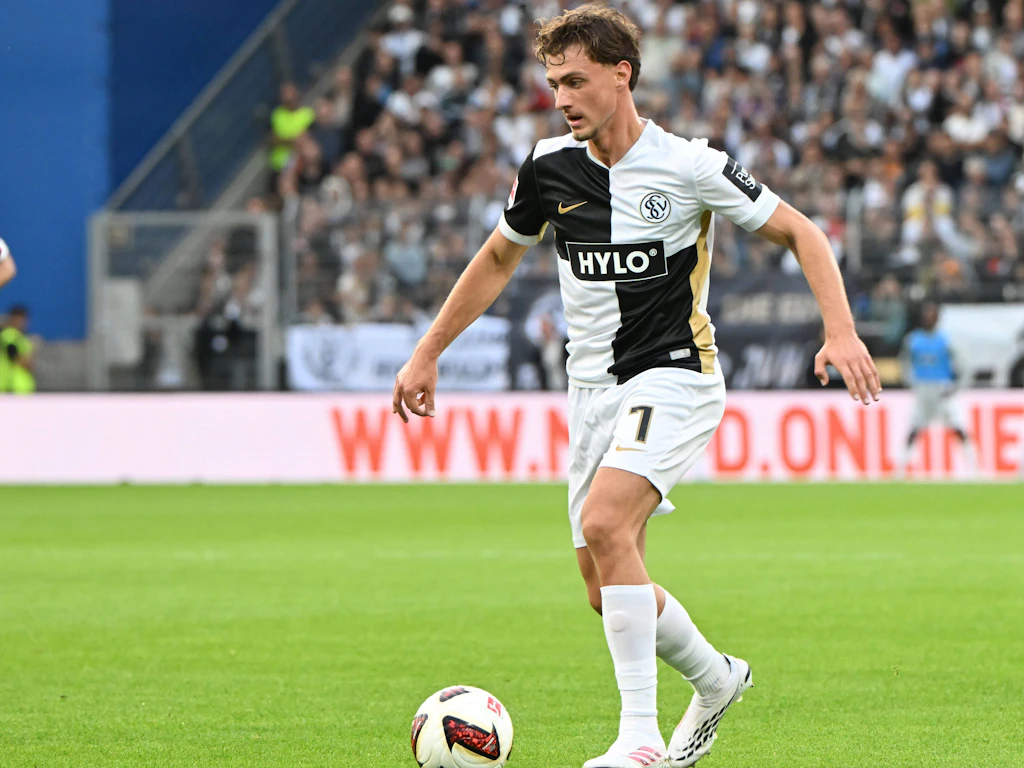 Maurice Krattenmacher spielte bei Hertha BSC nur eine Nebenrolle. Beim SV Elversberg, kommender Gegner des 1. FC Union Berlin, ist der Stürmer dagegen in aller Munde.  