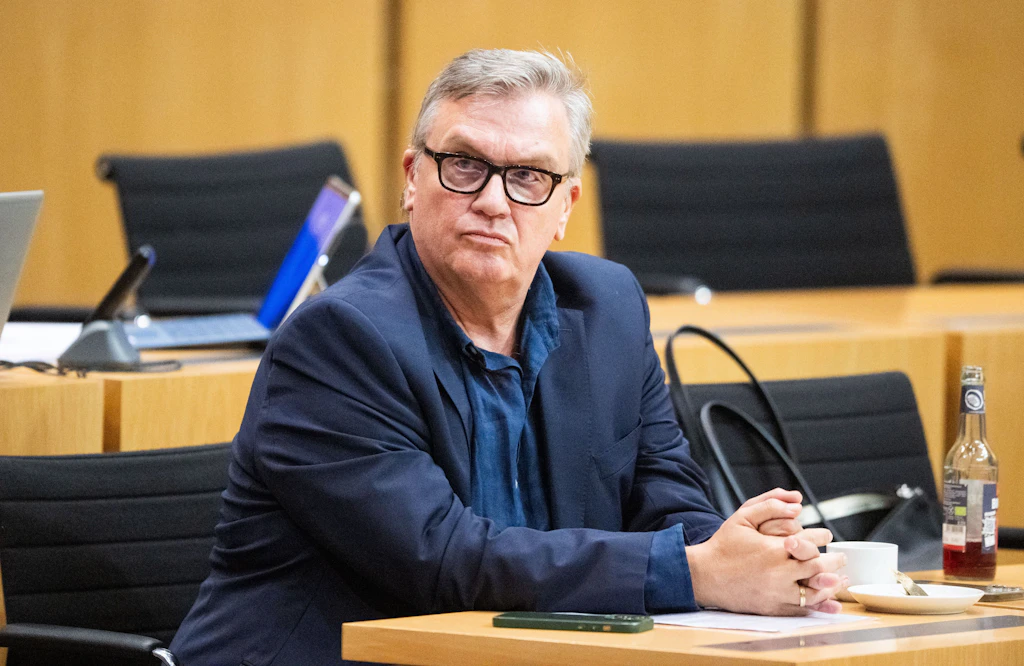 „Hurz“ im Plenarsaal: Kerkelings Promi-Pathos ersetzt nicht das Verfassungsrecht