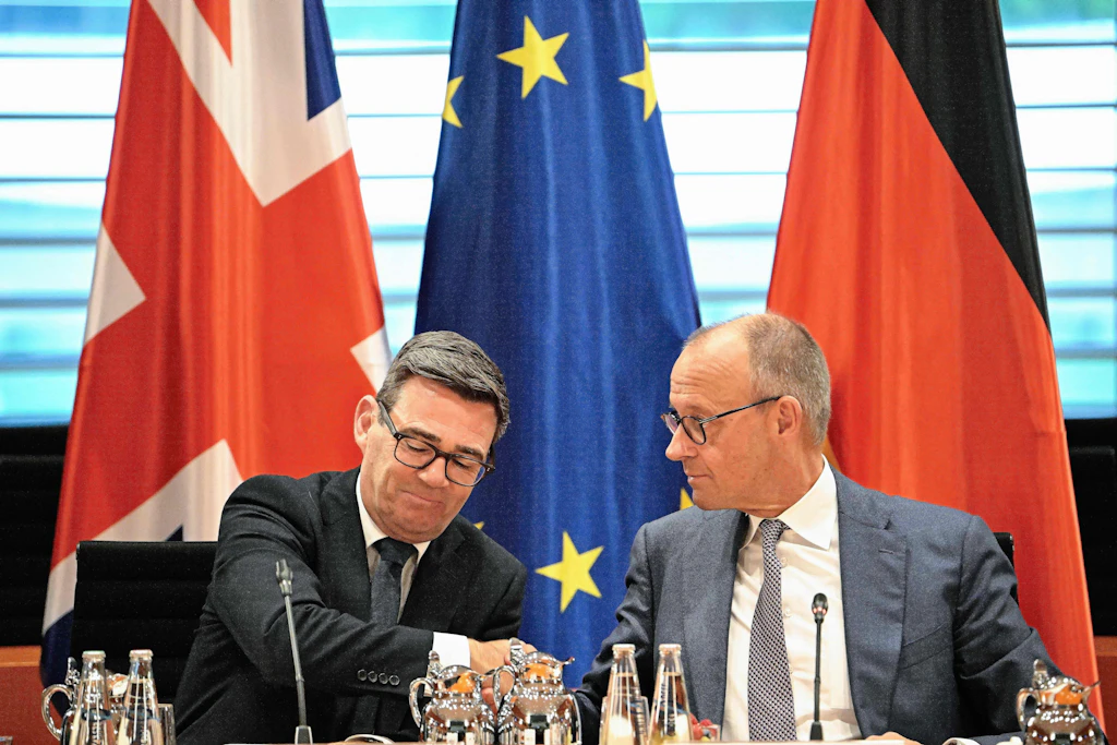 Andy Burnham und Friedrich Merz beim deutsch-britischen Wirtschaftsforum im Kanzleramt.