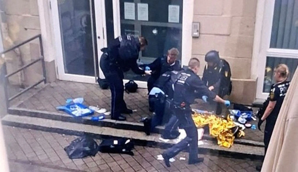 Tuttlingen: Afghane kehrt nach Rauswurf bewaffnet zum Rathaus zurück – Polizei erschießt ihn