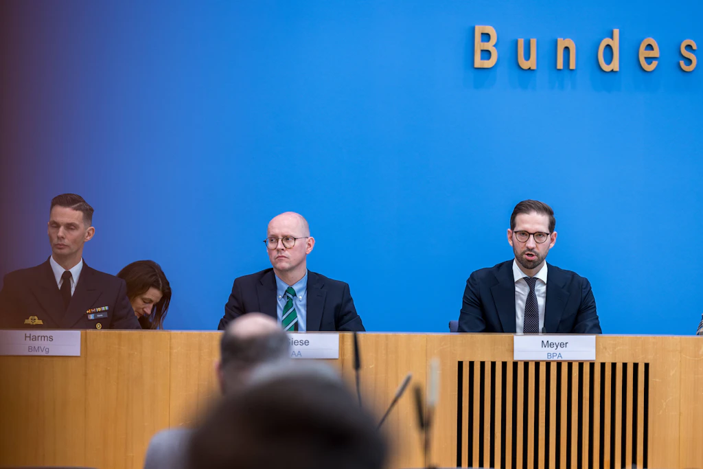 Milliarden für Kiew – Aufklärung zu Nord Stream? Zweimal gefragt, zweimal ausgewichen