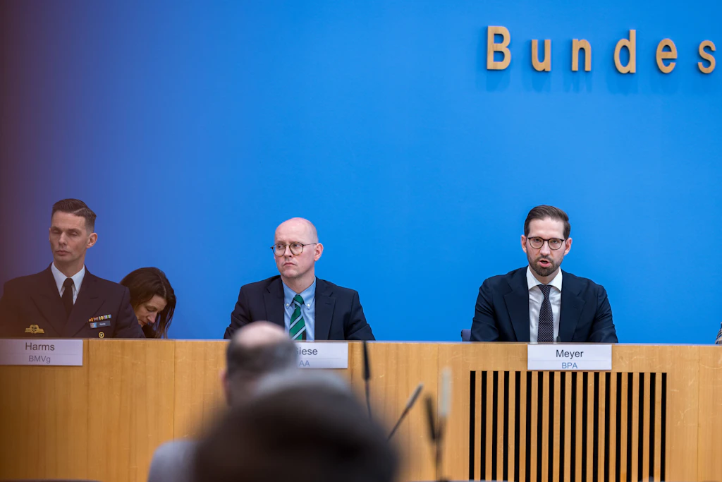 Milliarden für Kiew – Aufklärung zu Nord Stream? Zweimal gefragt, zweimal ausgewichen