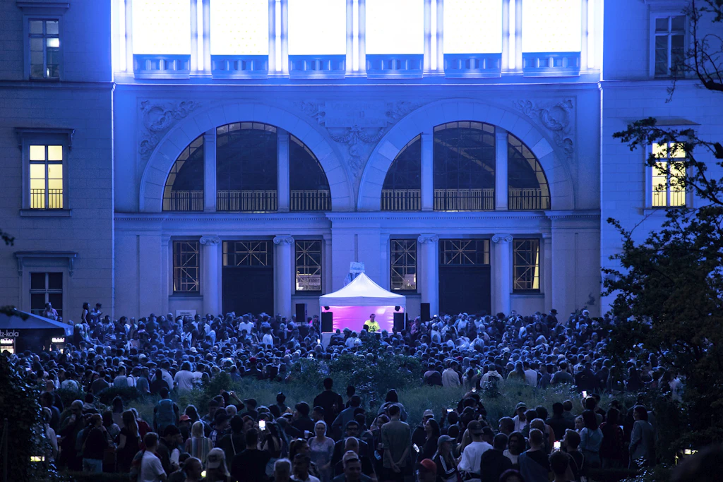 Dimitri Hegemann attackiert Hamburger Bahnhof: Schadet Gratis-Techno-Reihe den Berliner Clubs?
