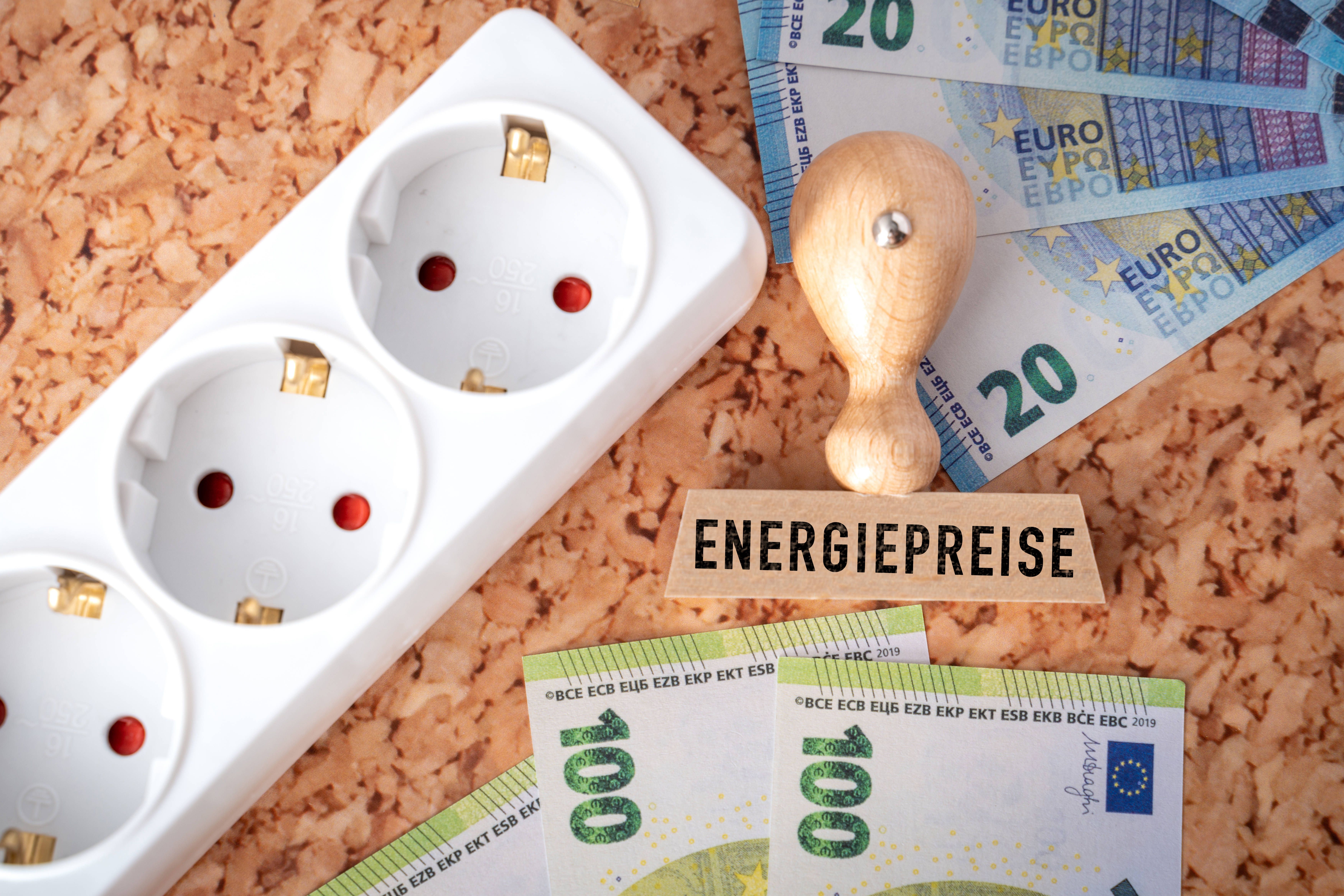 Bis zu 500 Euro mehr für Gas: Alle Strom- und Gas-Haushalte müssen sofort ihre Tarife prüfen!