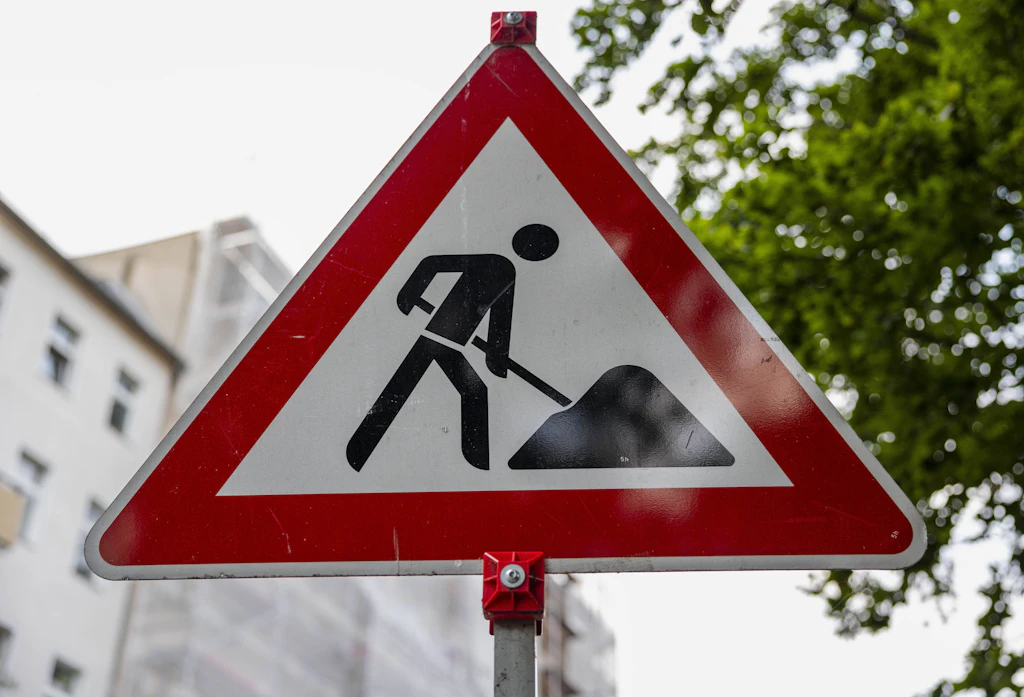 Ampel und Ersatzhaltestellen: K 7270 bei Kleinhänchen wird zur Baustelle