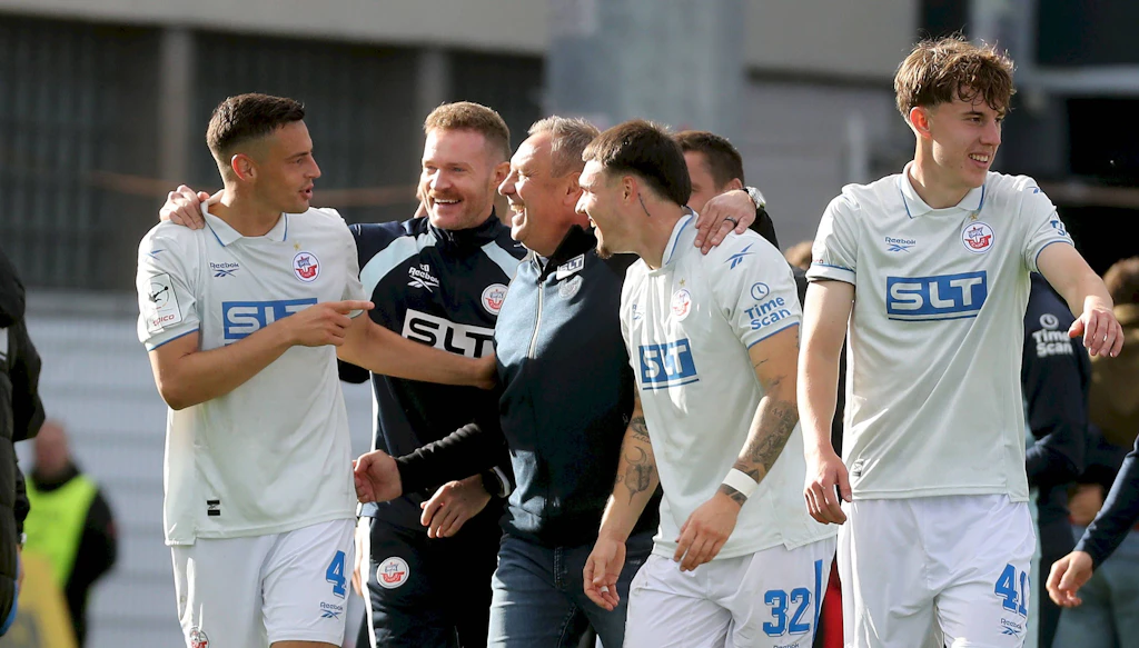 Defensive hält dicht: Hansa Rostock belohnt sich für Geduldsspiel in Würzburg