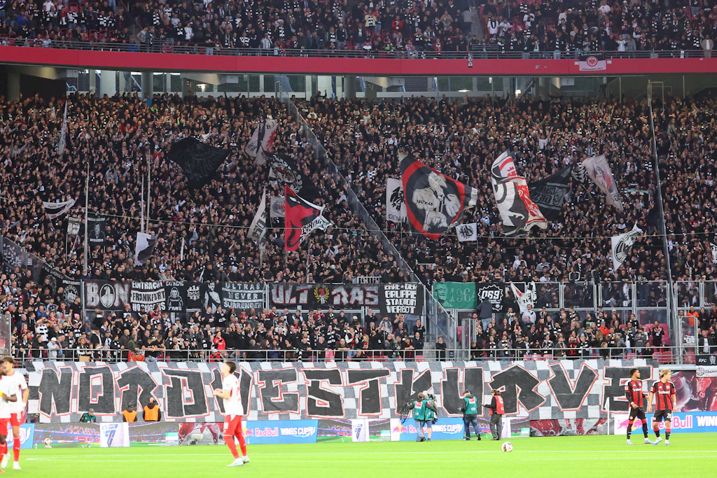 Die RB-Fans feierten am Wochenende nicht nur das 6:0, sondern auch die neue Stadion-Bratwurst.