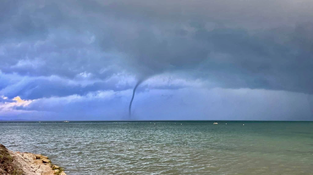 273 Kinder im Tornado: Heute neues Unwetter in Italien – bei uns Böen bis 85 km/h