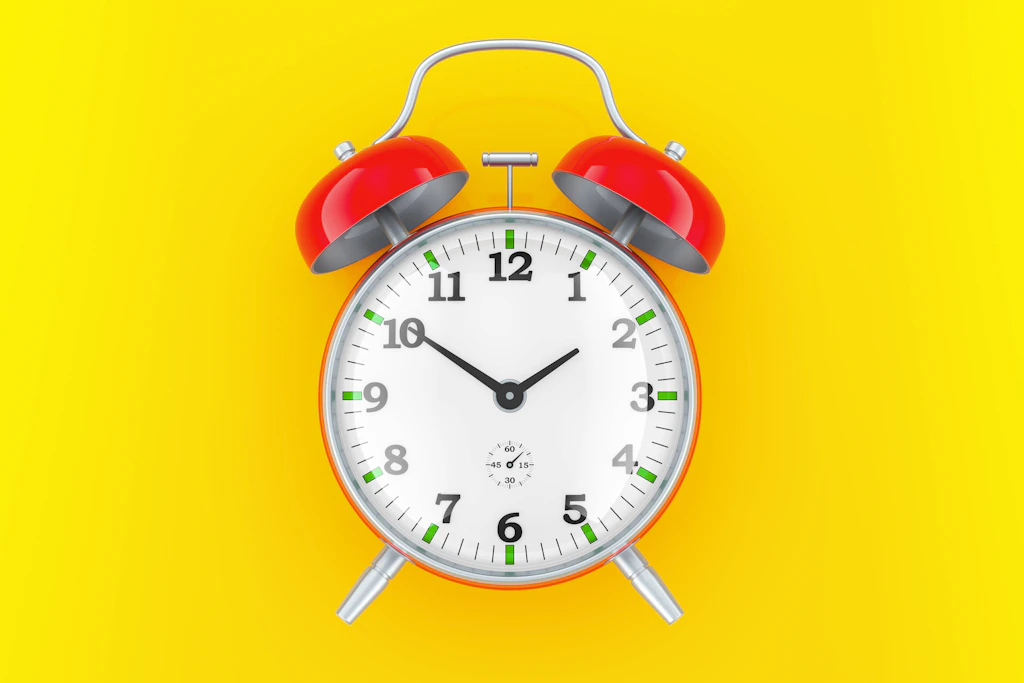 In der Nacht zum 25. Oktober wird die Uhr eine Stunde zurückgestellt, von 3 auf 2 Uhr. Wer sich vorher vorbereitet, startet entspannter in die Winterzeit. (Symbolbild)