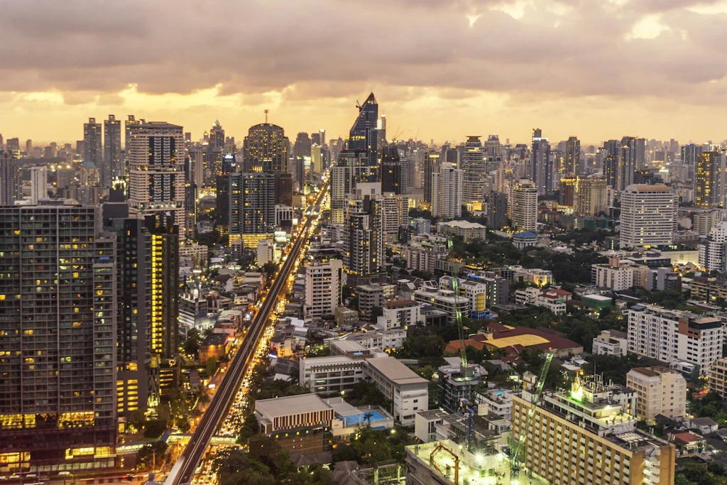 Die Skyline von Bangkok. Die thailändische Hauptstadt richtet am 14. November das erste Finale des Eurovision Song Contest Asia aus.