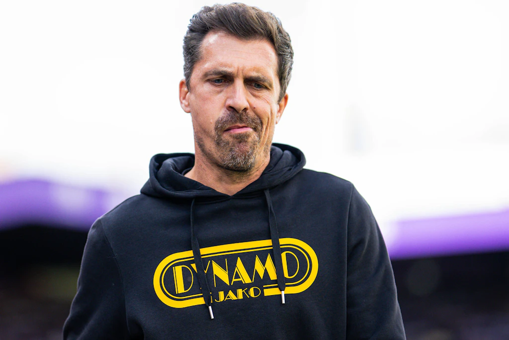 Wirkte nach dem Unentschieden in Osnabrück angefressen: Dynamo Dresdens Trainer Thomas Stamm
