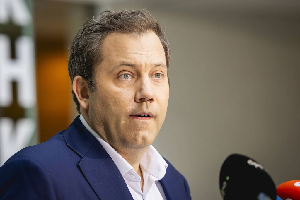 Zoff in der SPD: Lars Klingbeil vor Sturz als Parteichef?