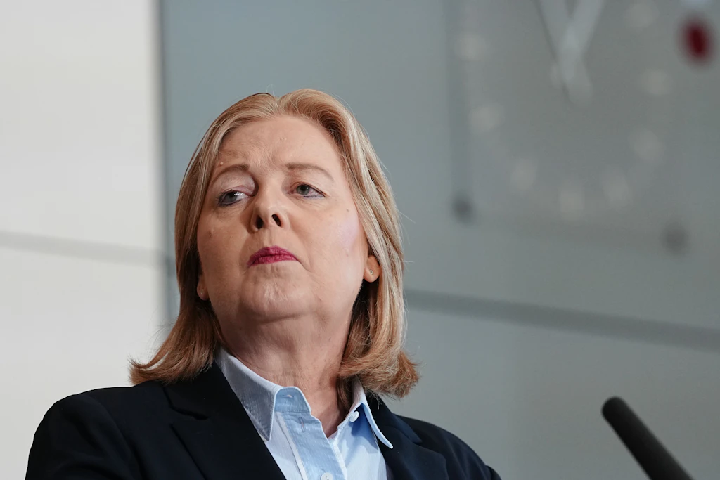 Bärbel Bas (SPD) hat angekündigt alle ihre Ämter niederlegen zu wollen.