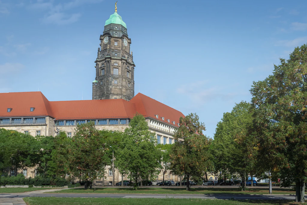 Ausstellung im Rathaus: Im Neuen Rathaus endet am Montag die Schau zum Luxemburger Abkommen mit einem Podiumsgespräch.