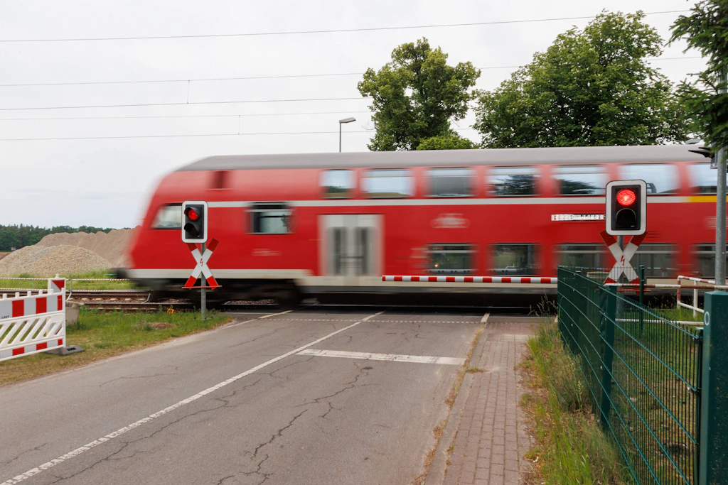 Bahnübergang: In Gusow ist die Strecke wegen Bauarbeiten drei Tage lang gesperrt (Symbolbild).