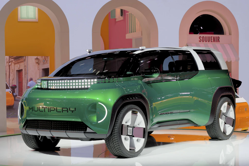 Der Multipla lässt grüßen – diesmal trägt Fiats ungewöhnlicher Van den Namen Multiplay.