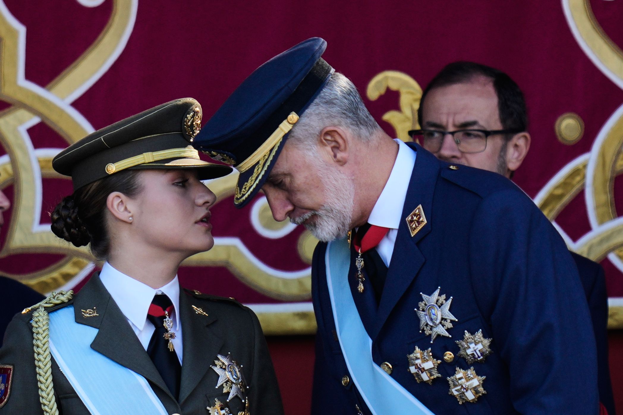 Patzer an Spaniens Nationalfeiertag – und ob König Felipe wirklich streng zu Prinzessin Leonor war