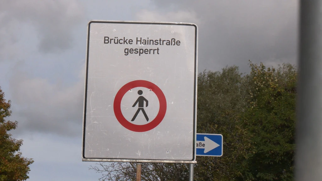 Marode Fußgängerbrücke in Chemnitz wird abgerissen