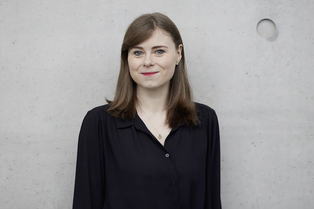 Autorin Nora Zabel beschreibt in Halle eine zerrissene ostdeutsche Generation Z – und erntet im Saal ebenso viel Zustimmung wie Widerspruch.