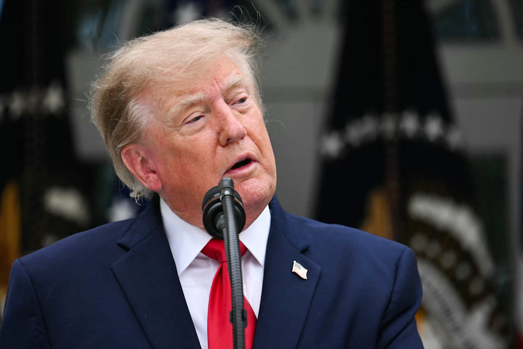 „Schande“: Trump reagiert auf neue ukrainische Angriffe auf Russlands Raffinerien