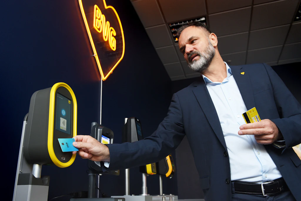 Nur mit der Karte unterwegs – die neuen Validatoren der BVG
