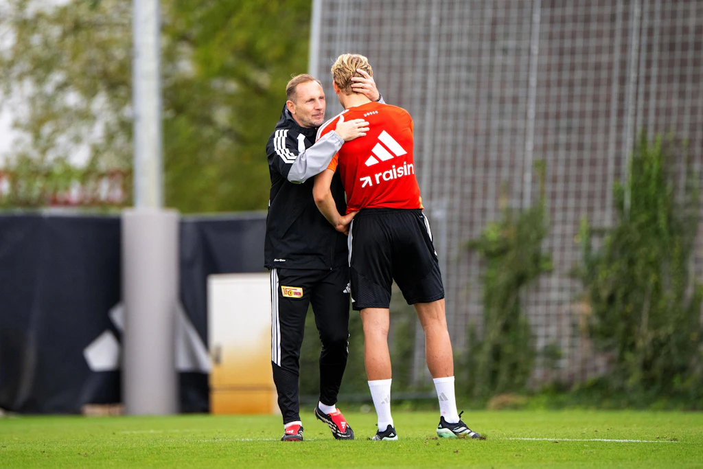 Union-Trainer Mauro Lustrinelli (l.) baut in seiner Startaufstellung momentan nicht auf Aljoscha Kemlein.