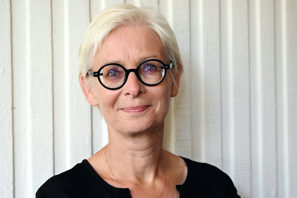 Dörte Hansen zeichnet in „Broder“ ein Familienporträt zwischen Ställen und rauer Nordseebrise.