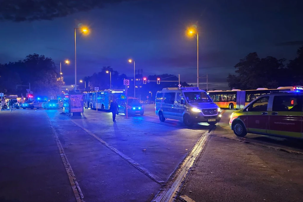 Am Donnerstagabend wurde ein Polizist bei einem Einsatz verletzt. 