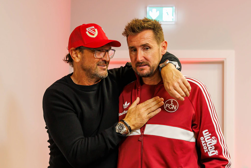 Claus-Dieter Wollitz und Miroslav Klose waren sich nach dem Spiel in vielem einig. 