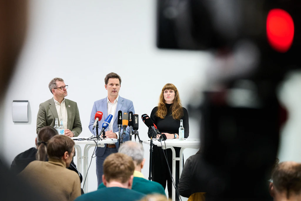 Die Spitzen von Grüne, SPD und Linke (vl.n.r.) haben sich in den Sondierungsgesprächen geeinigt.
