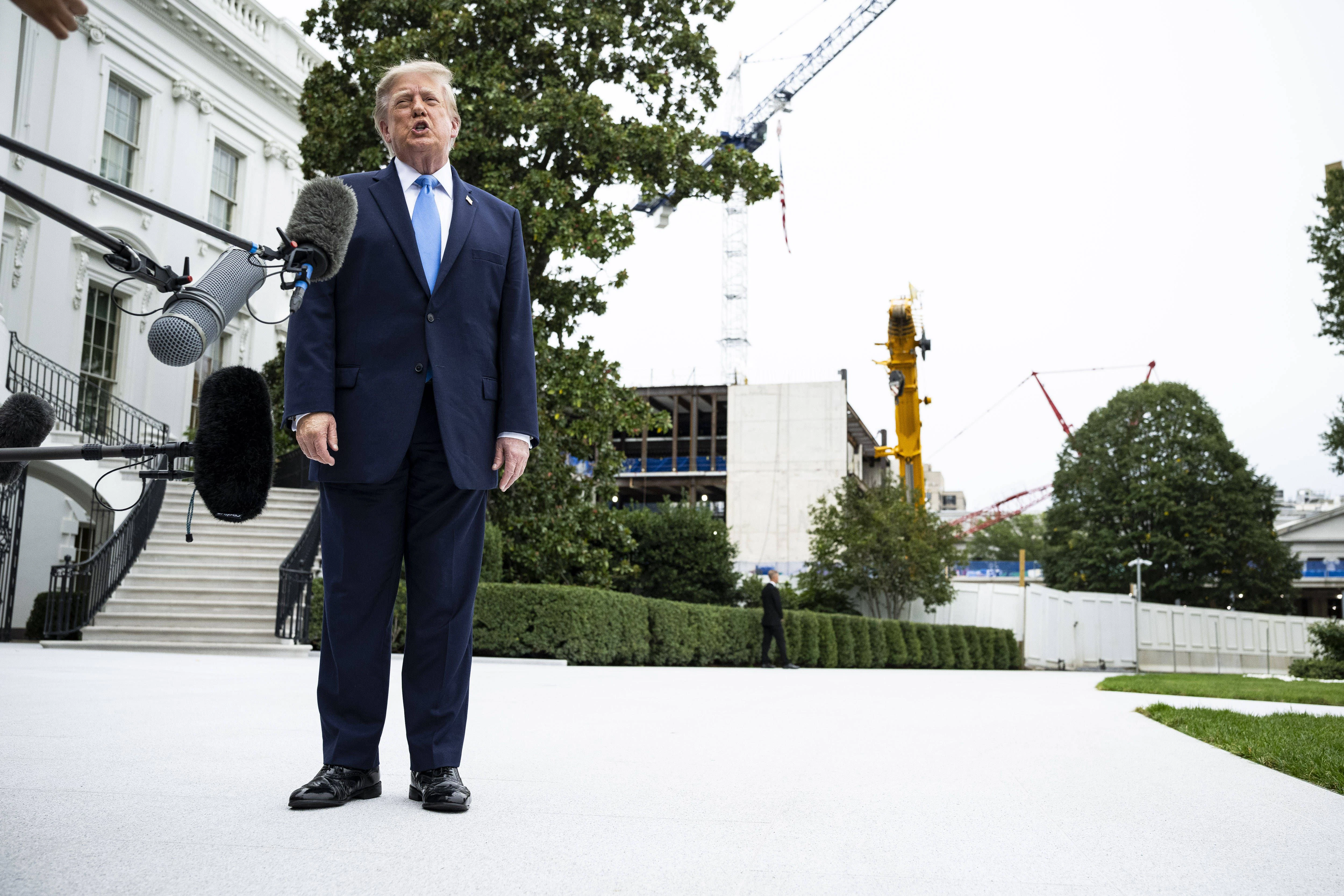 Vor Zwischenwahlen: Trump stoppt neue US-Sanktionen gegen Russland