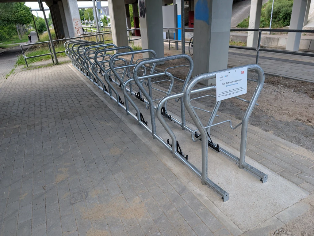 Haltepunkt Wüstmark hat jetzt 18 Fahrradstellplätze