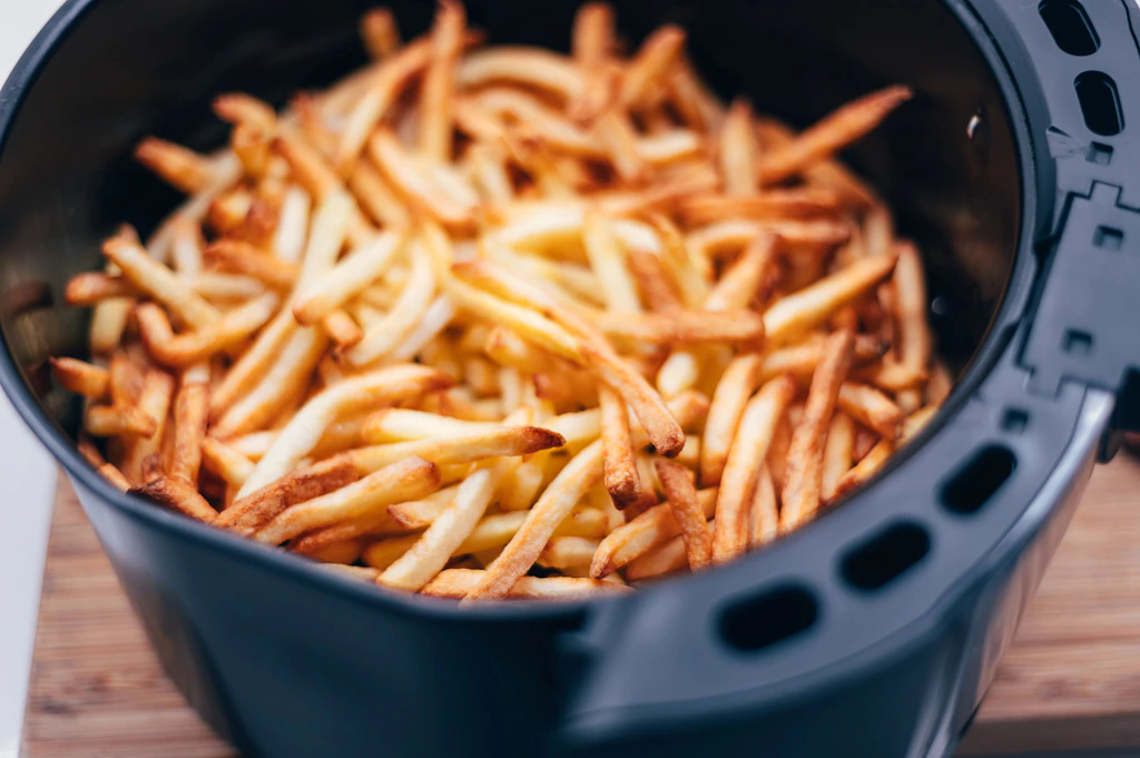 Brandgefahr im Airfryer: Dieses Gemüse sollten Sie nie hineinlegen