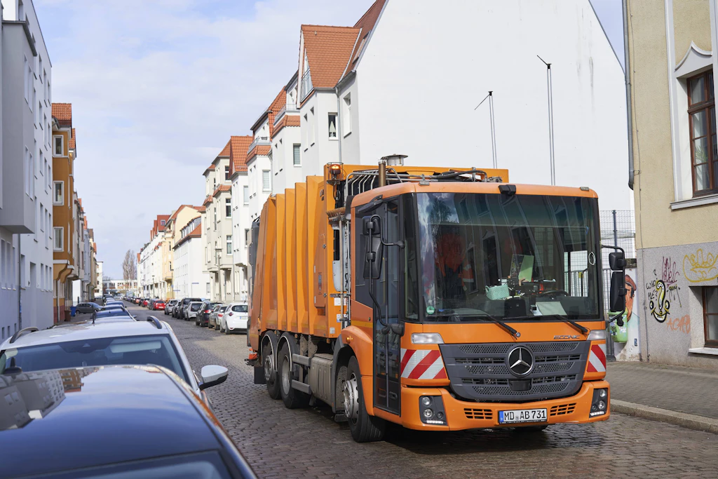Straßenreinigung: In Magdeburg sollen die Gebühren ab 2027 um etwa 13 Prozent steigen (Symbolbild).